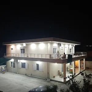Dhoma Plazhi Nefeli Wlora